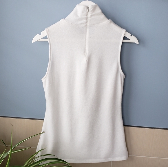 Frank Lyman white sleeveless blouse - Picture 6 of 7